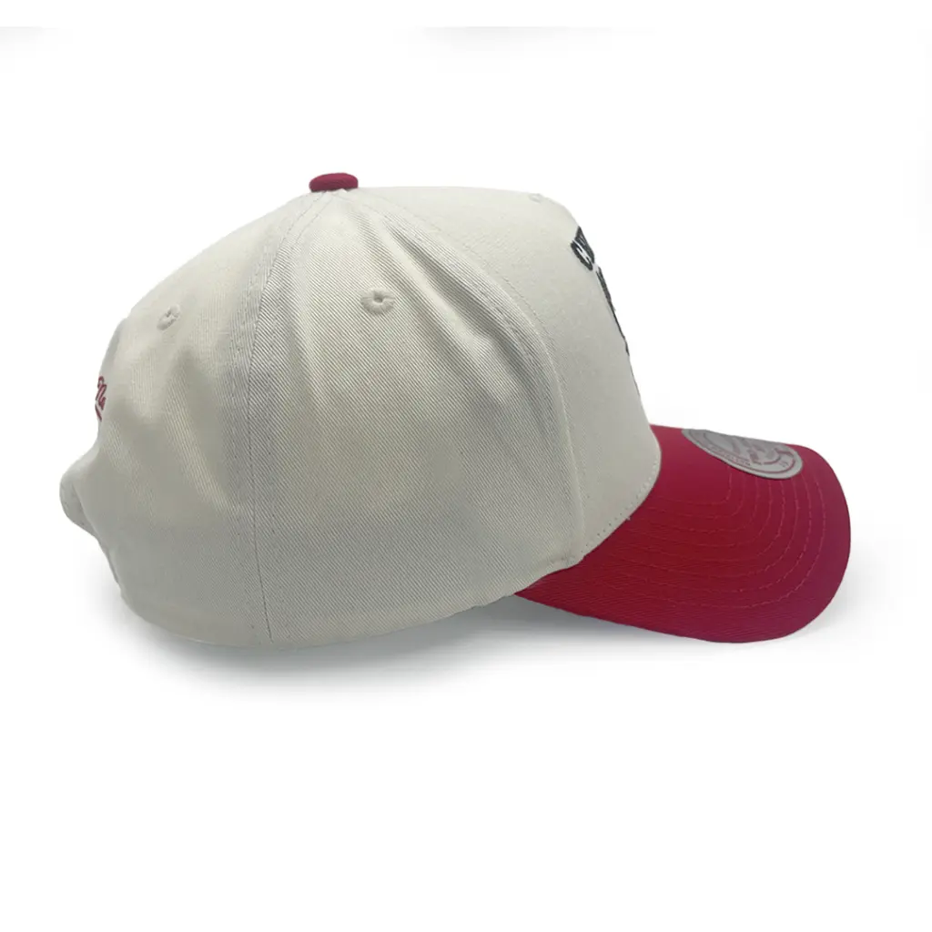 Mitchell & Ness Chicago Bulls Pro Crown Pinch Team Colour White Cream/Red OSFM_4858