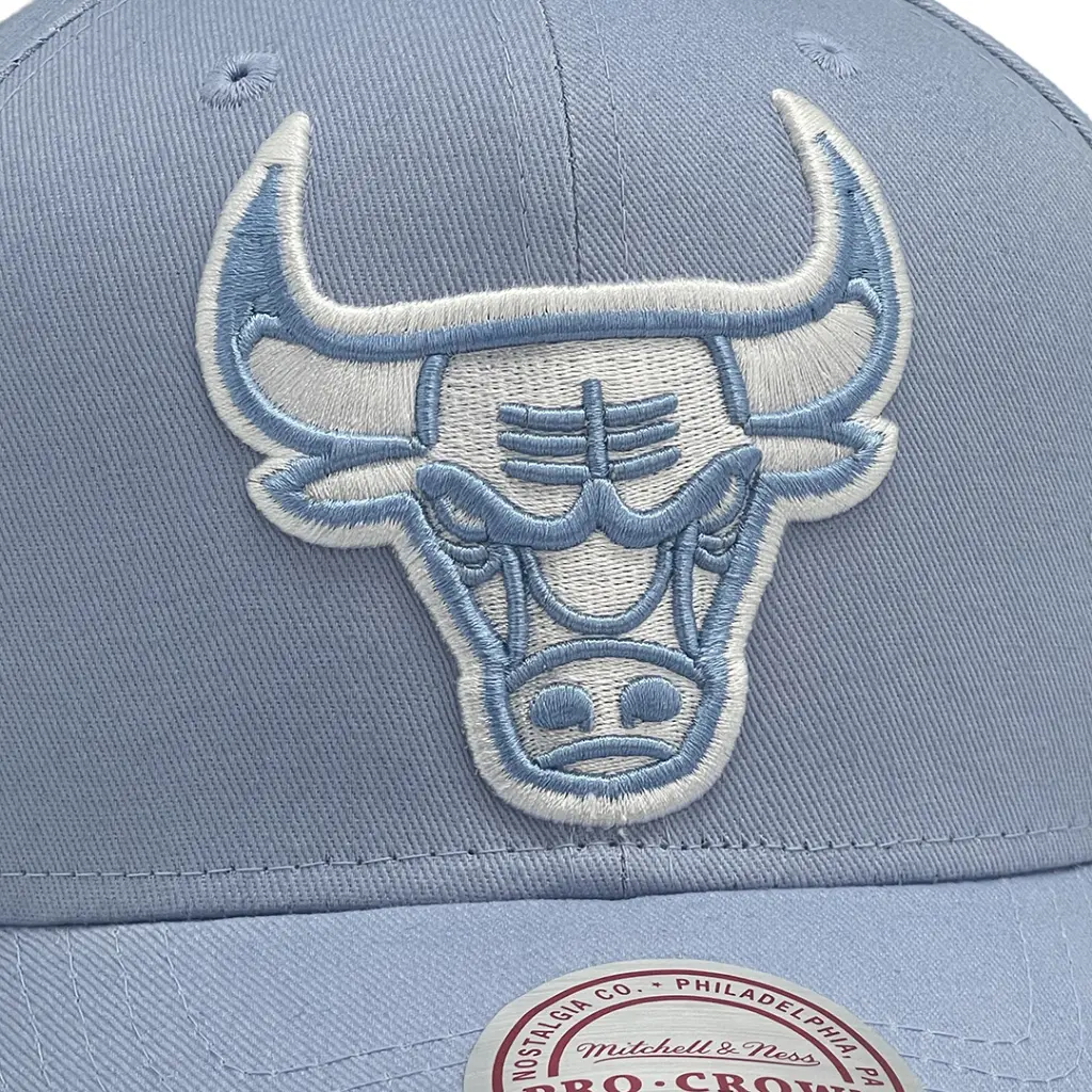 Mitchell & Ness Chicago Bulls Pro Crown Seasonal Spring Sky Blue OSFM_4867