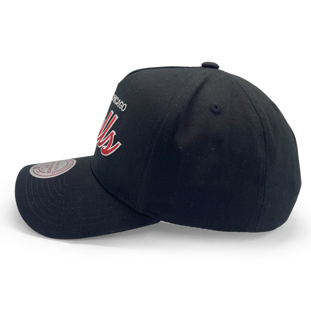 Mitchell & Ness - Mitchell & Ness Chicago Bulls Pro Crown Pinch Core Black OSFM