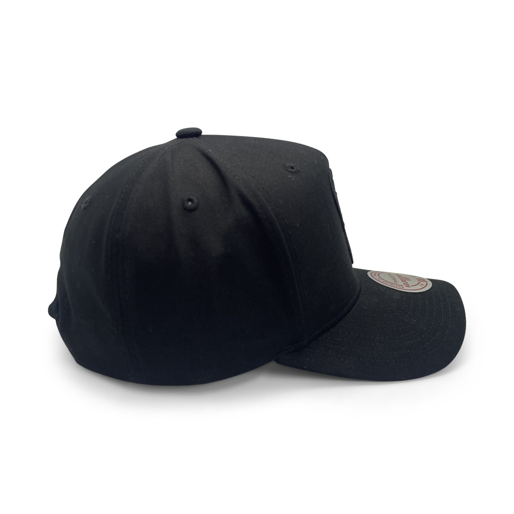 Mitchell & Ness Milwaukee Bucks MVP Team Logo Black OSFM_20092