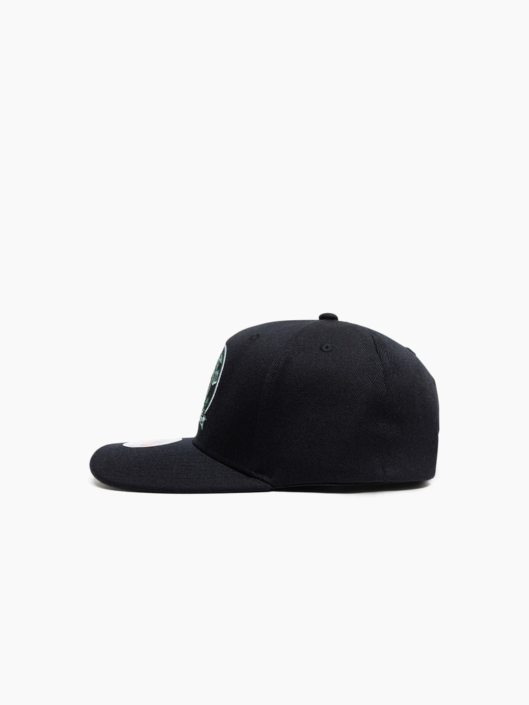 Mitchell & Ness - Mitchell & Ness Milwaukee Bucks NBA Emblem MVP Black/Green OSFM MNMB3115