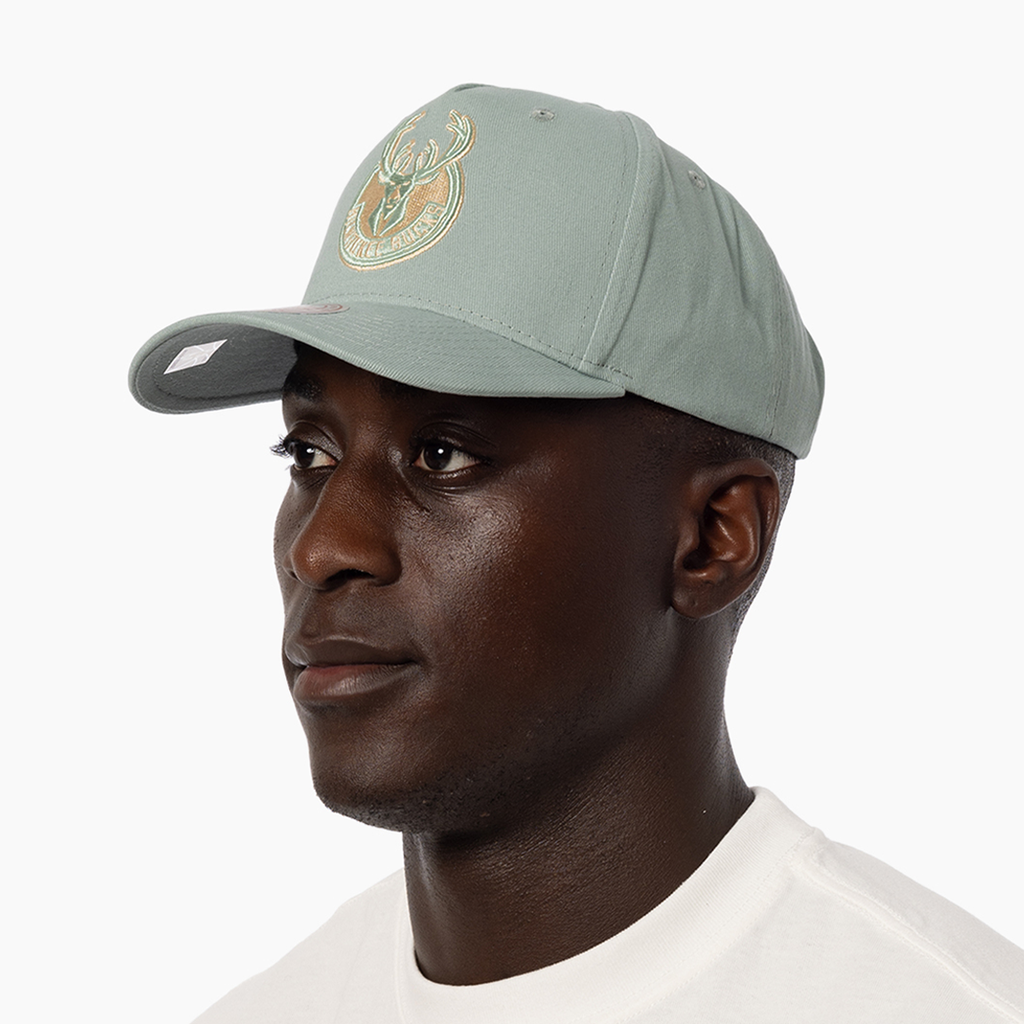 Mitchell & Ness Milwaukee Bucks Pro-Crown Seasonal Core Green OSFM_20115