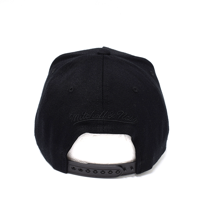 New Era Milwaukee Bucks 9Forty Evergreen Black On Black OSFA_22041