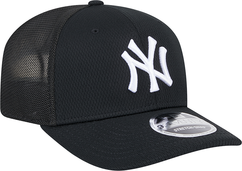 New Era New York Yankees 9Seventy Trucker Dashmark Black OSFM_22370