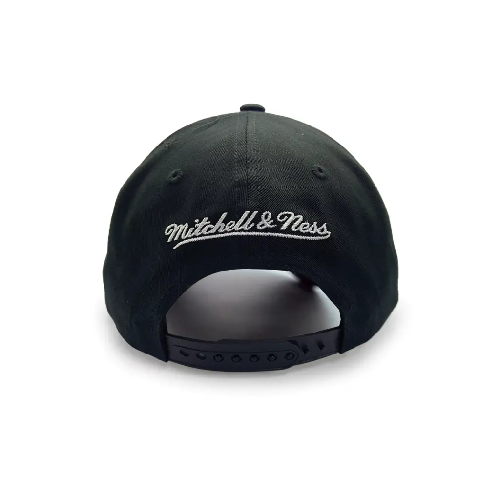 Mitchell & Ness Charlotte Hornets NBA Classic Red Team Colour Logo Snapback Black OSFM MNCH2114_4625