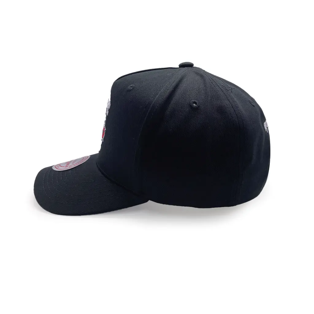 Mitchell & Ness Charlotte Hornets NBA Classic Red Team Colour Logo Snapback Black OSFM MNCH2114_4626