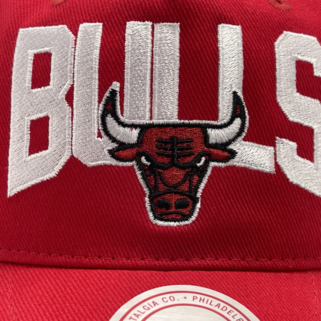 Mitchell & Ness - Mitchell & Ness Chicago Bulls Deadstock Snapback Mascot Origin Red OSFM