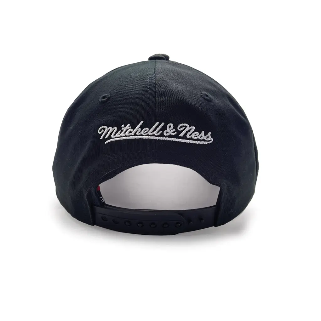 Mitchell & Ness Chicago Bulls MVP Team Colour Logo Black OSFM_4768