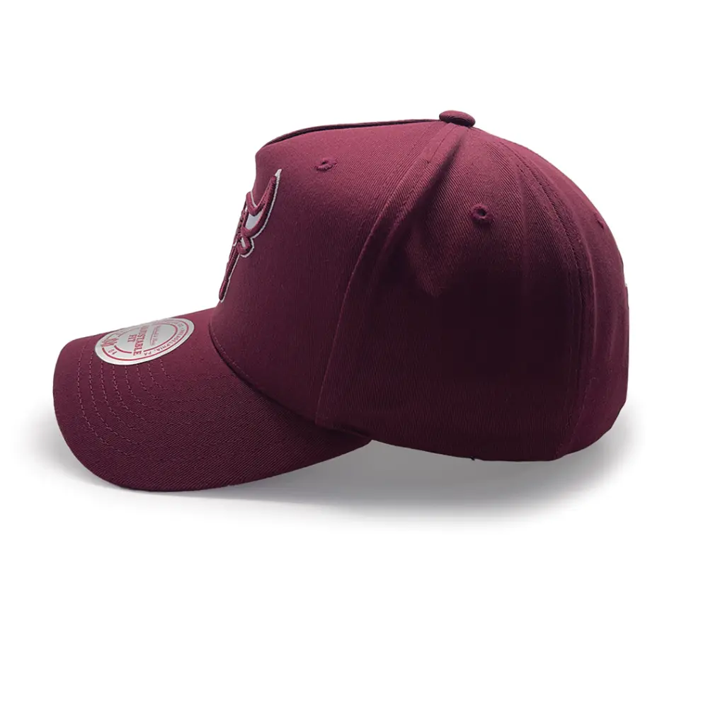 Mitchell & Ness - Mitchell & Ness Chicago Bulls NBA Core Sport Burgundy OSFM MNCG2002