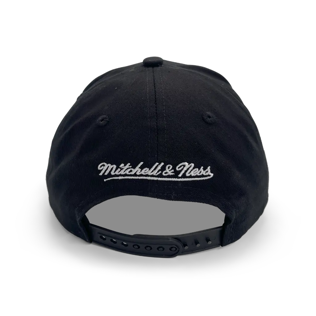 Mitchell & Ness Chicago Bulls Pro Crown Pinch Core Black OSFM_4844