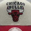 Mitchell & Ness - Mitchell & Ness Chicago Bulls Pro Crown Pinch Team Colour White Cream/Red OSFM