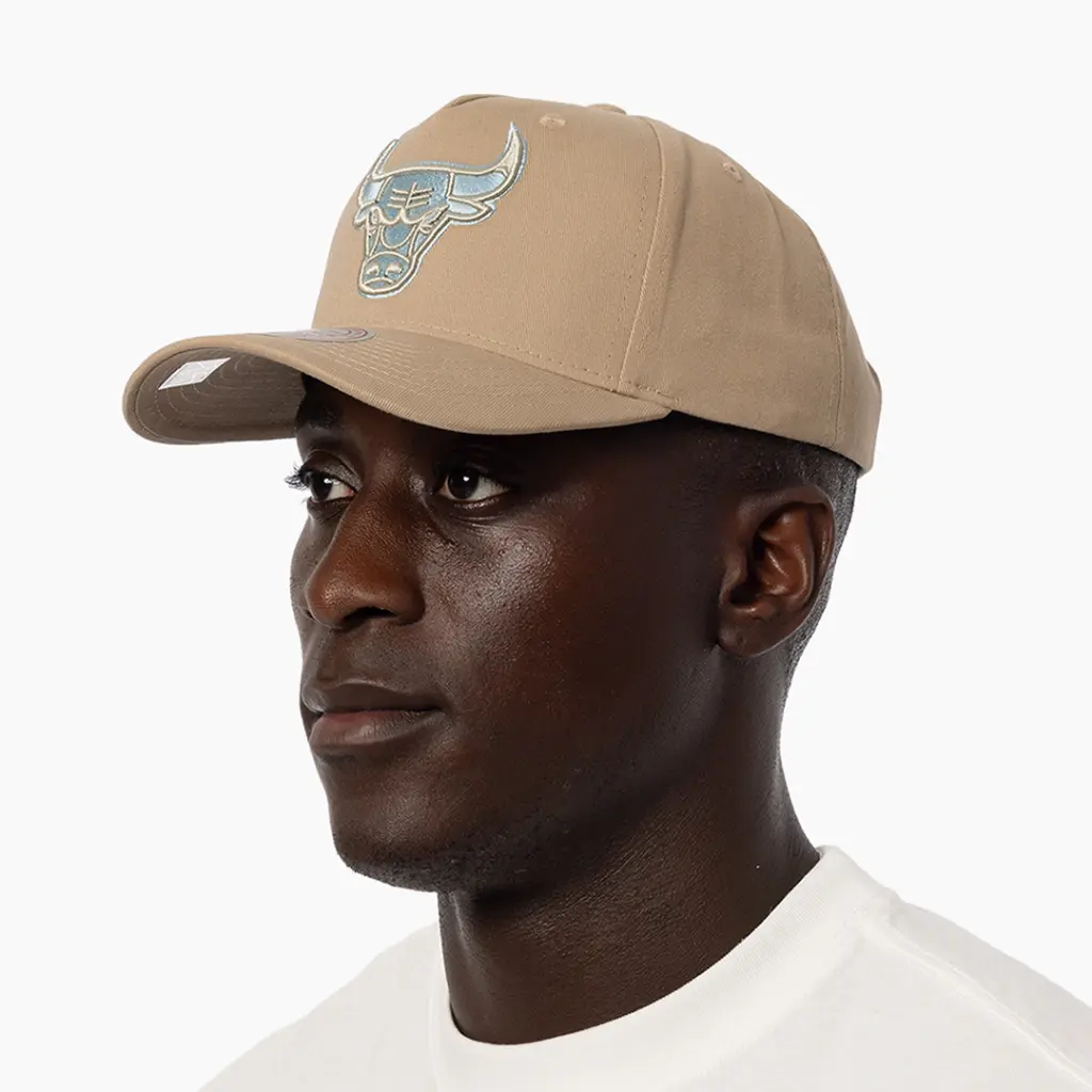 Mitchell & Ness - Mitchell & Ness Chicago Bulls Pro-Crown Seasonal Core Khaki OSFM