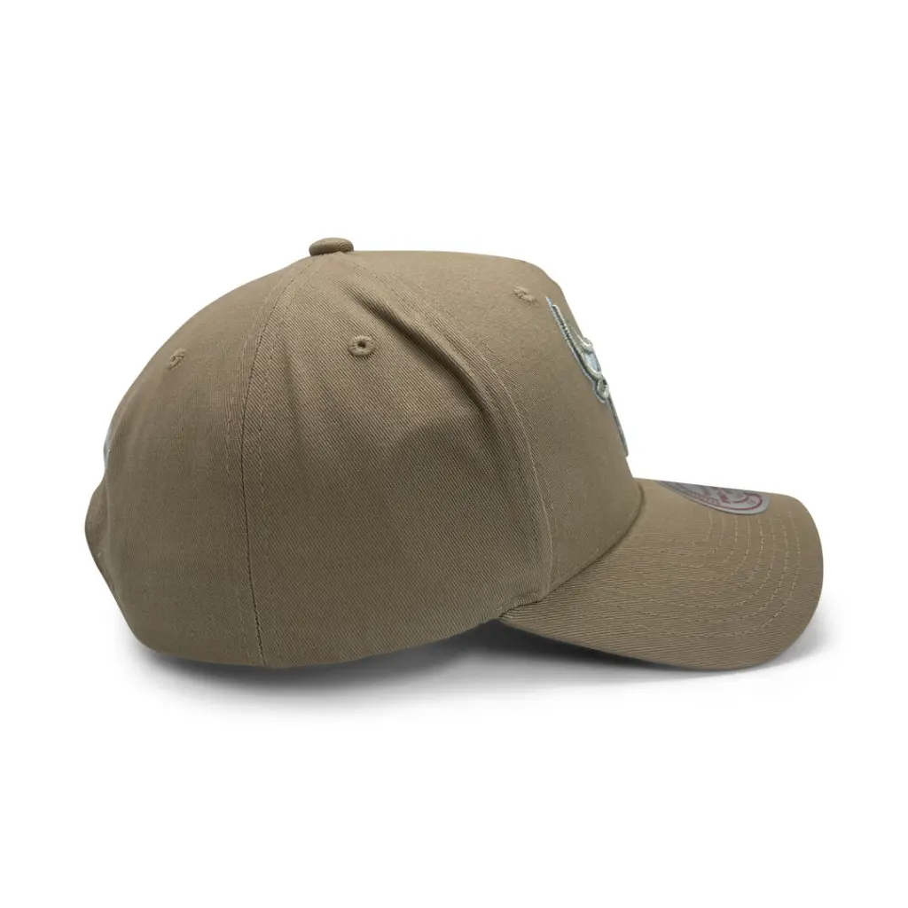 Mitchell & Ness - Mitchell & Ness Chicago Bulls Pro-Crown Seasonal Core Khaki OSFM
