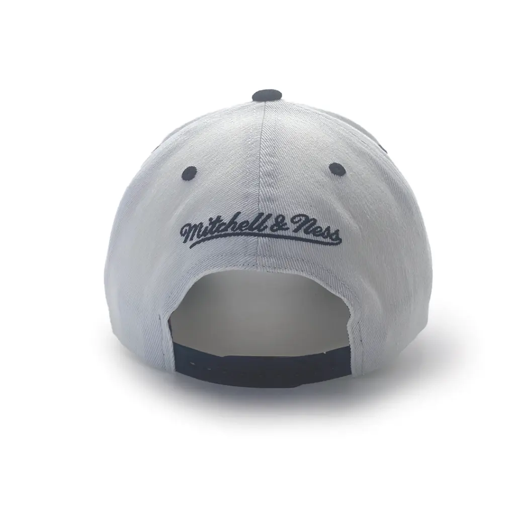 Mitchell & Ness - Mitchell & Ness Classic Red Dallas Cowboys NFL Bevel White Cream/Black OSFM MNDC1961