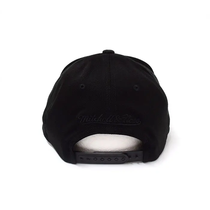 Mitchell & Ness Classic Red Los Angeles Lakers NBA Black + Black Black OSFM MNLL20105_5083