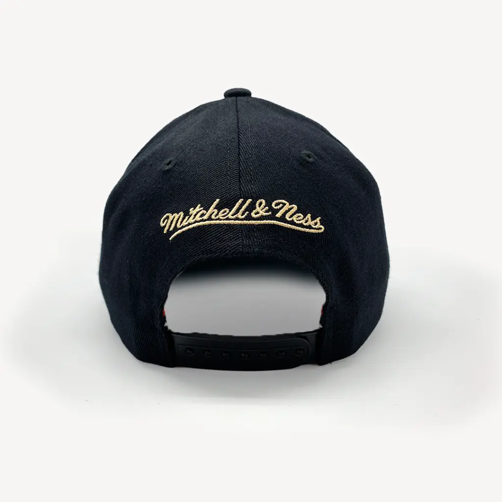 Mitchell & Ness - Mitchell & Ness Classic Red Miami Heat Lay Up NBA Black/Red OSFM MNMH22353