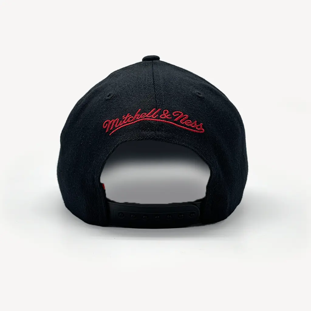 Mitchell & Ness - Mitchell & Ness Classic Red Miami Heat Team Outline NBA Black OSFM MNMH22352