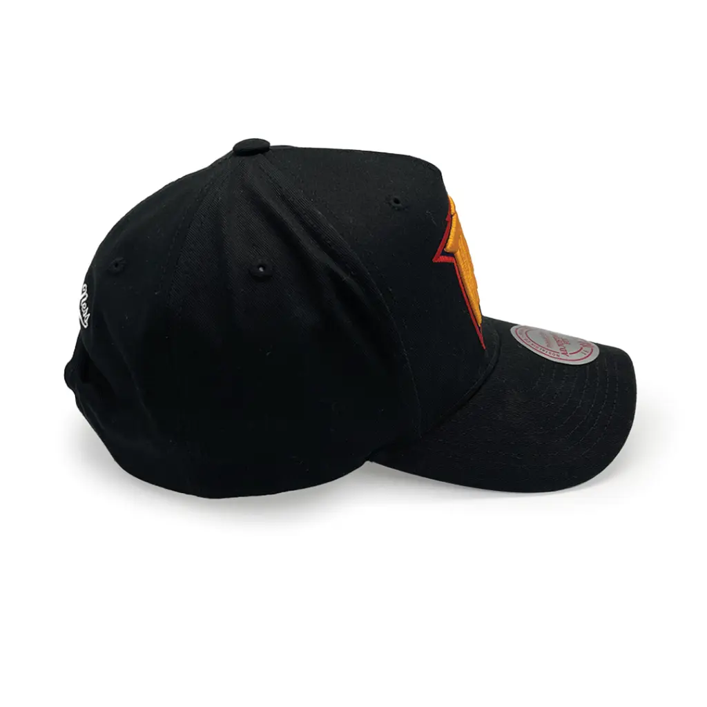 Mitchell & Ness - Mitchell & Ness Golden State Warriors MVP Team Colour Wordmark Black OSFM