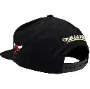 Mitchell & Ness JS19117 Chicago Bulls Black 3-2 Zone Deadstock Snapback OS_5302