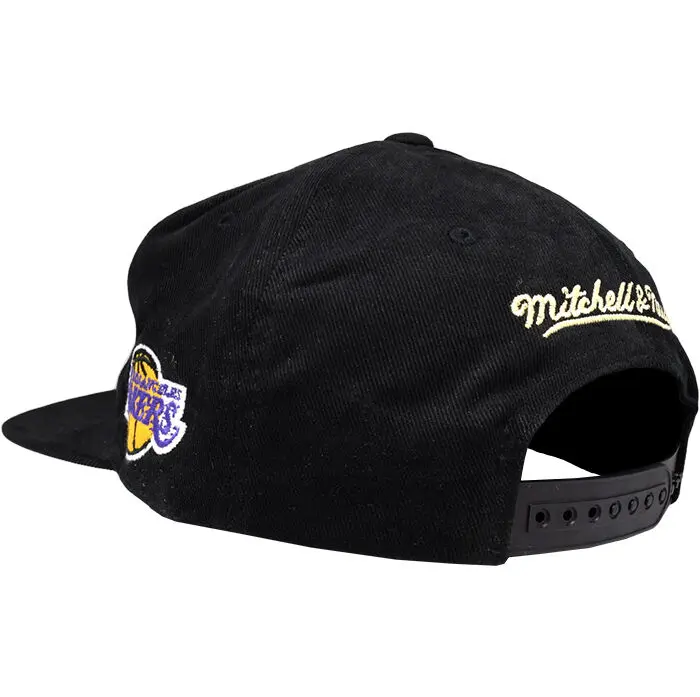 Mitchell & Ness JS19117 LA Lakers Black 3-2 Zone Deadstock Snapback OS_5312