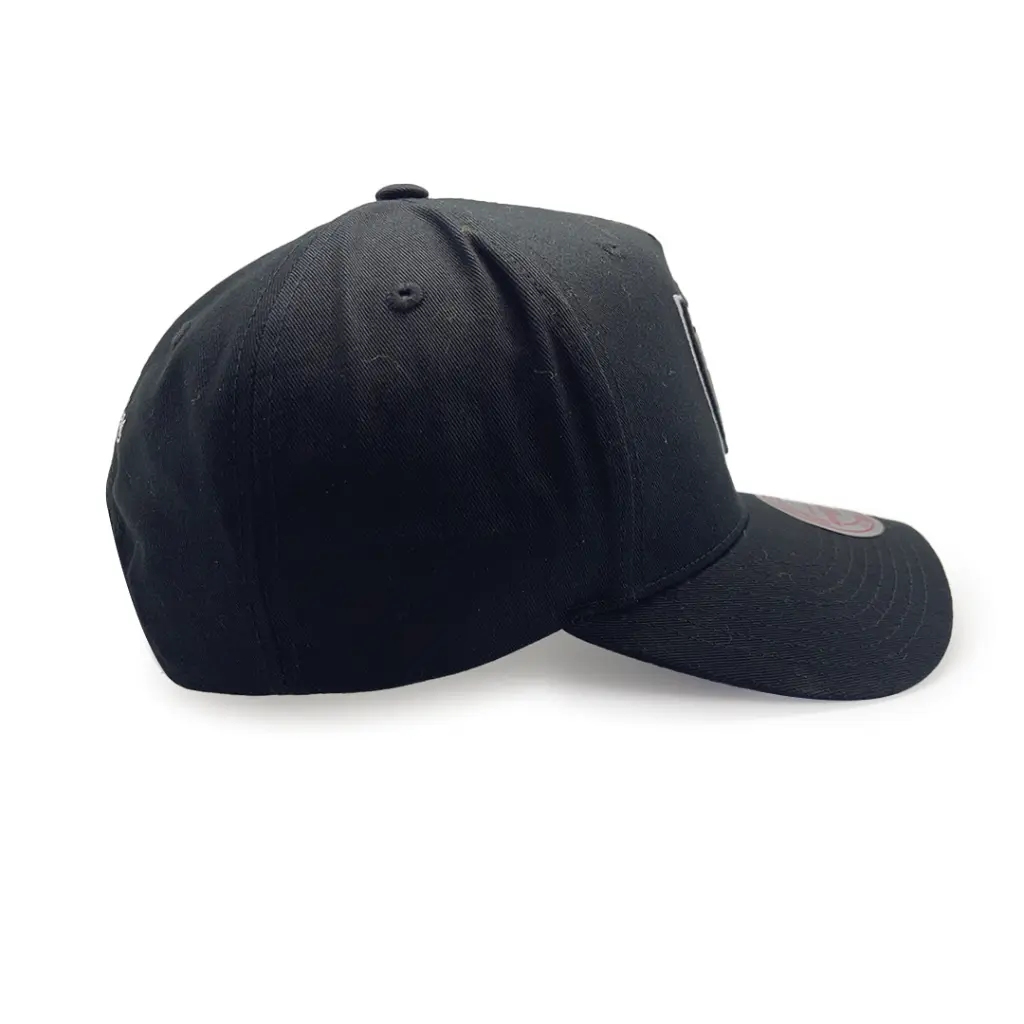 Mitchell & Ness - Mitchell & Ness Las Vegas Raiders MVP Team Colour Logo Black OSFM