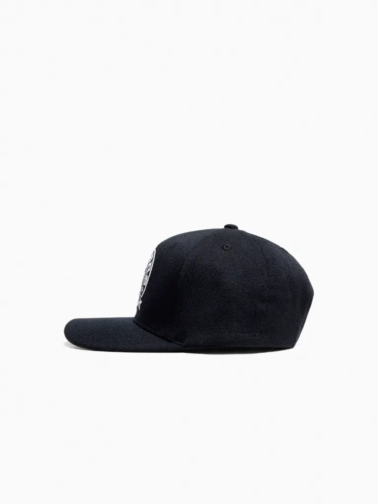 Mitchell & Ness - Mitchell & Ness Las Vegas Raiders NFL Emblem MVP Black/Silver OSFM MNLR3116