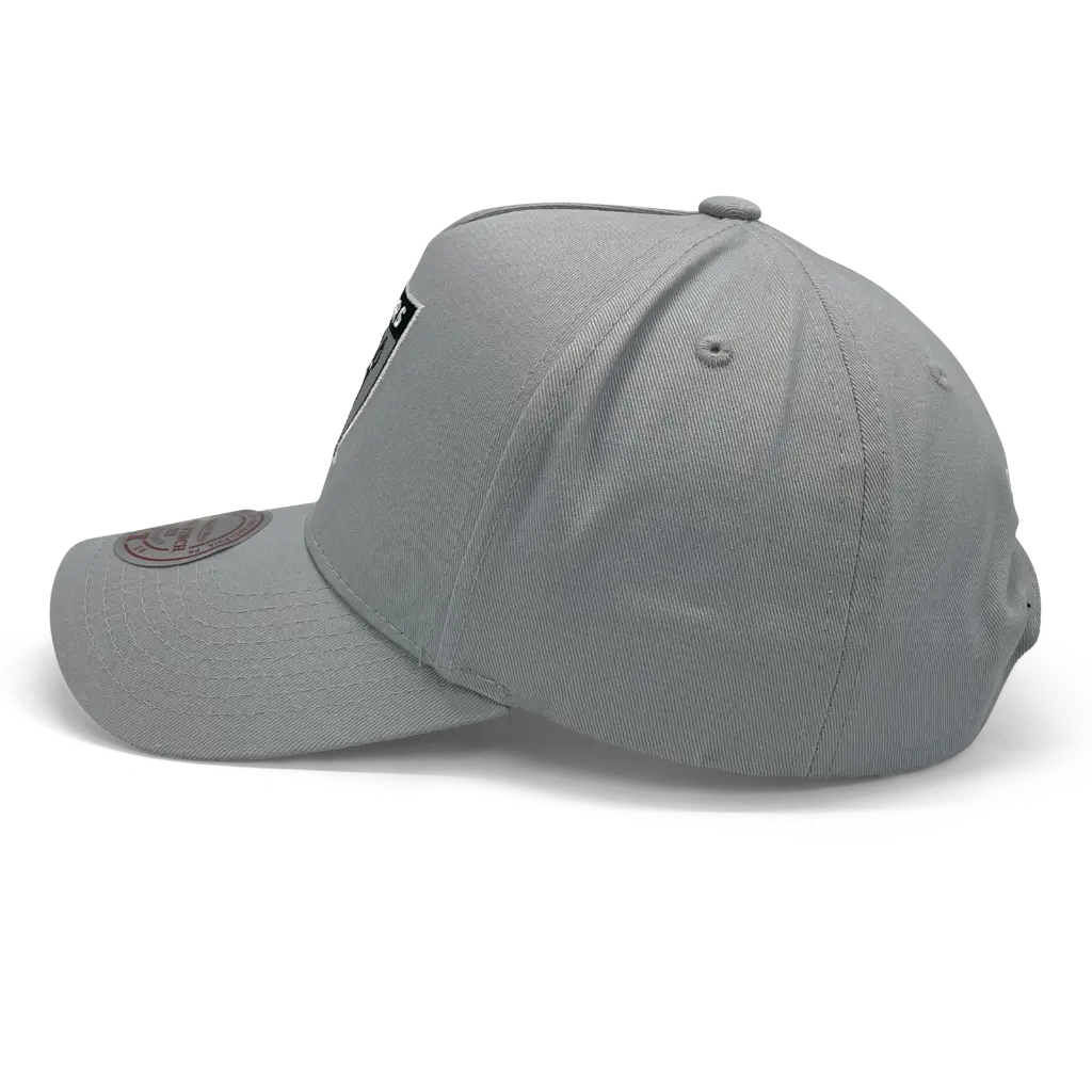 Mitchell & Ness - Mitchell & Ness Las Vegas Raiders Pro Crown Pinch Core Grey OSFM