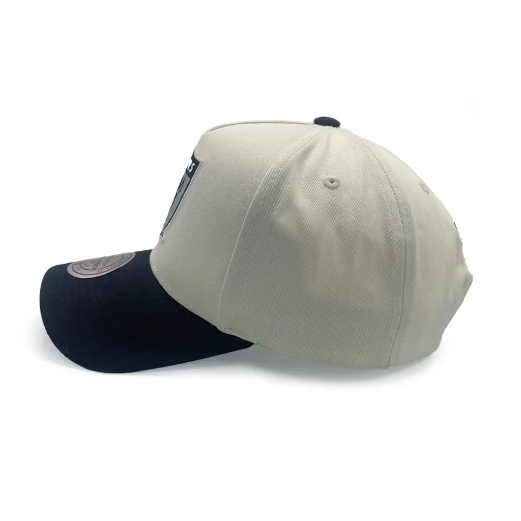 Mitchell & Ness - Mitchell & Ness Las Vegas Raiders Pro Crown Pinch Team Colour White Cream/Black OSFM