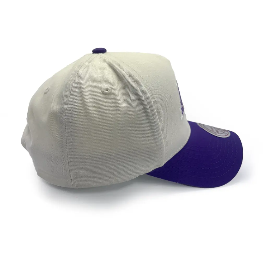 Mitchell & Ness - Mitchell & Ness Los Angeles Lakers Pro Crown Pinch Team Colour White Cream/Purple OSFM
