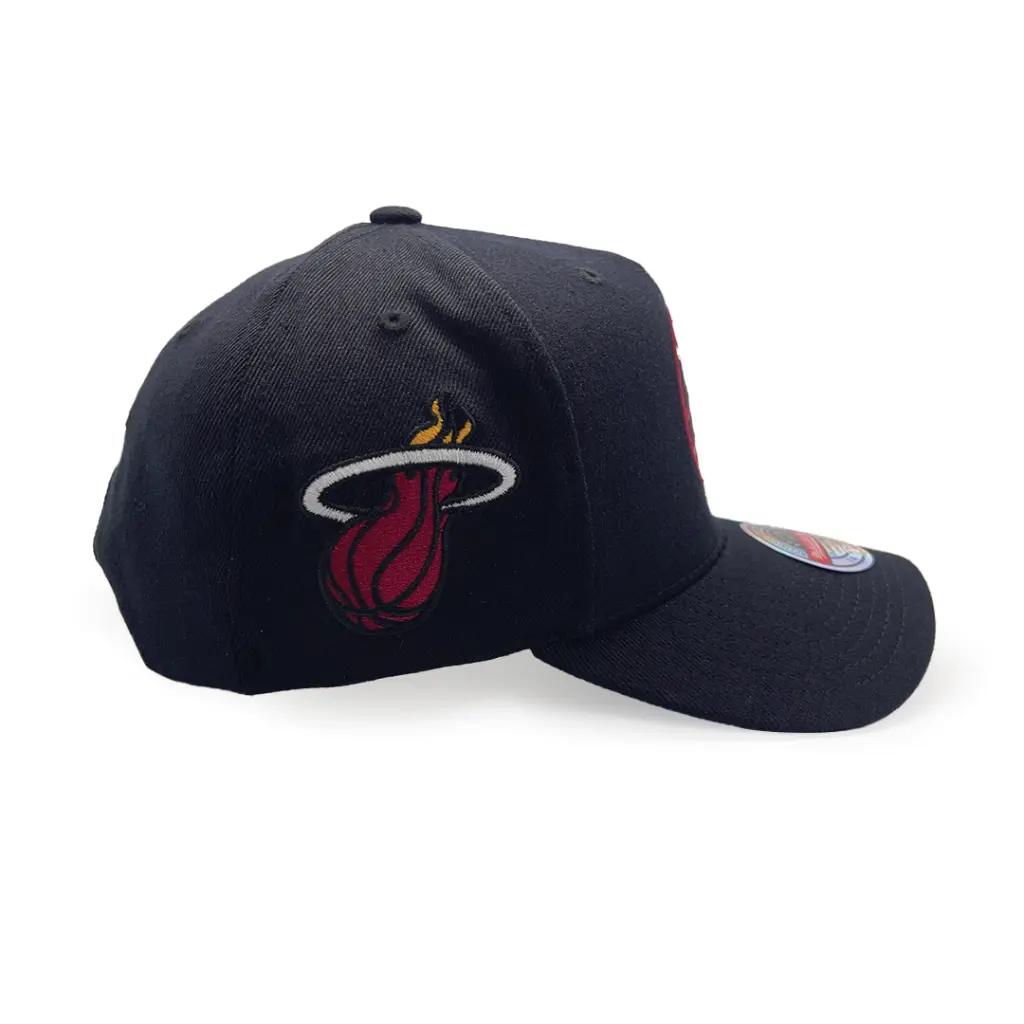 Mitchell & Ness Miami Heat NBA Circle Patch Black OSFM MNMH23147_5962