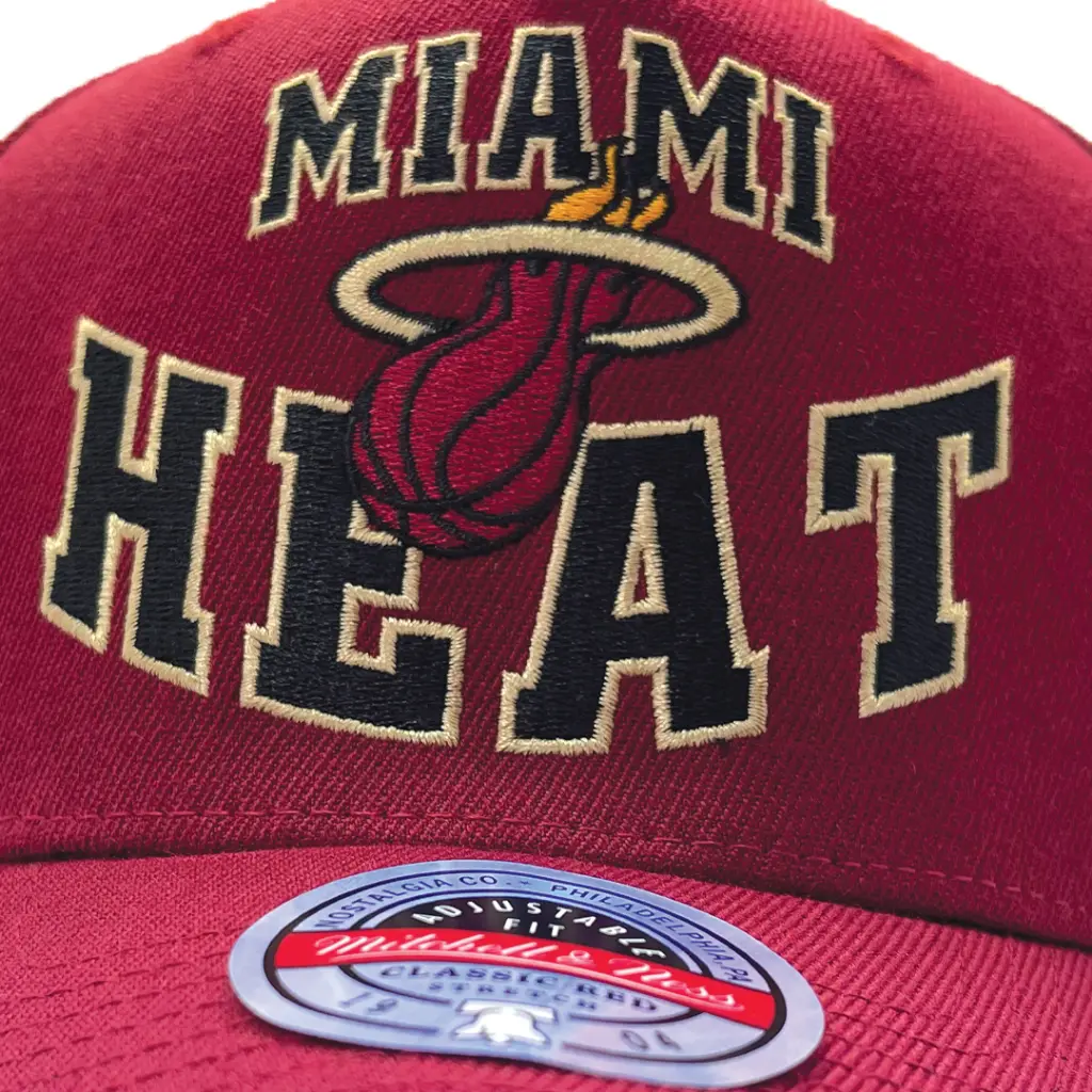 Mitchell & Ness - Mitchell & Ness Miami Heat NBA Classic Red Lay Up Red OSFM MNMH2094