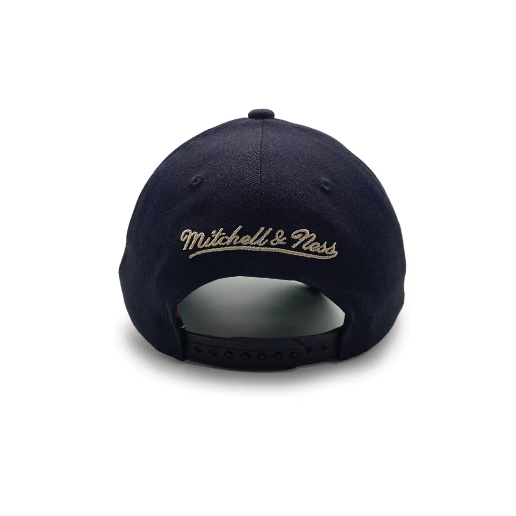 Mitchell & Ness - Mitchell & Ness Miami Heat NBA Classic Red Pennant Snapback Black OSFM MNMH2096