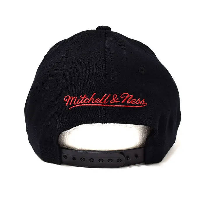 Mitchell & Ness - Mitchell & Ness Miami Heat NBA Classic Script Black OSFM MNMH11114