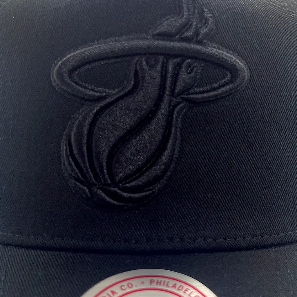 Mitchell & Ness - Mitchell & Ness Miami Heat NBA MVP Core Black/Team OSFM MNMH2117
