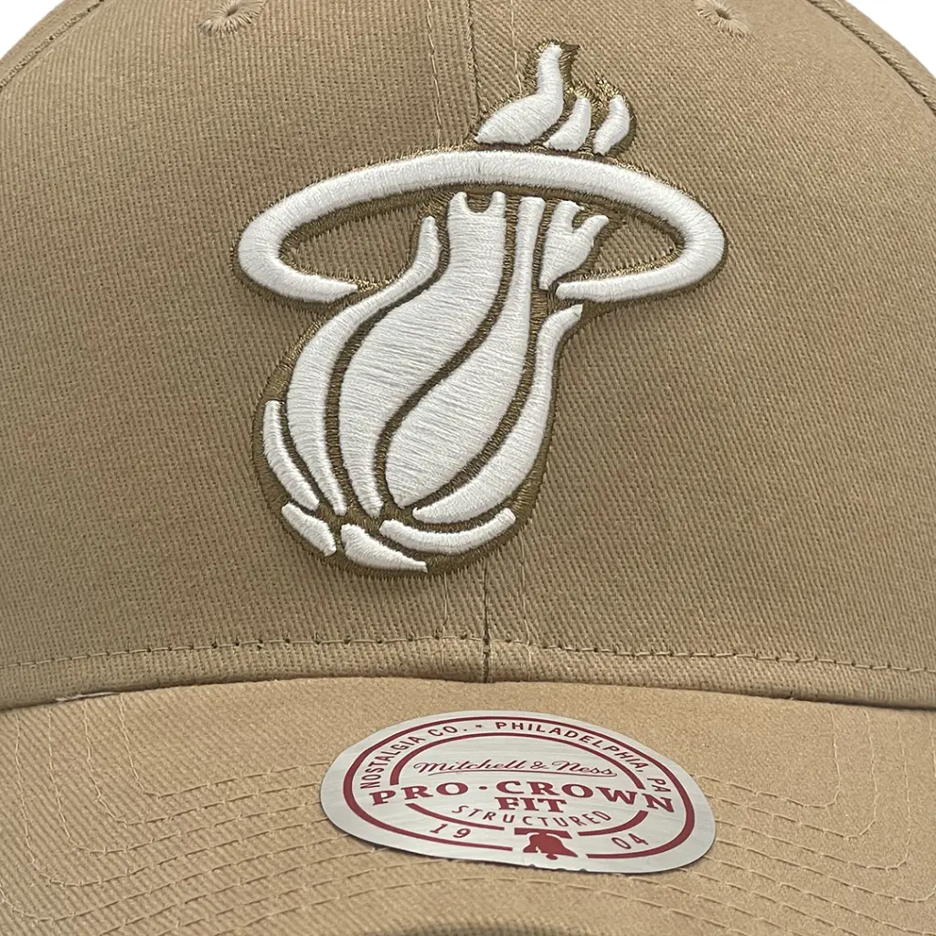 Mitchell & Ness Miami Heat Pro Crown Seasonal Spring Khaki OSFM_5988
