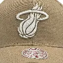 Mitchell & Ness Miami Heat Pro Crown Seasonal Spring Khaki OSFM_5988