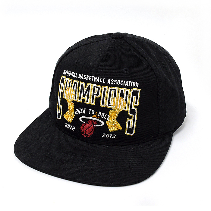 Mitchell & Ness Champions Deadstock Miami Heat Black OSFM