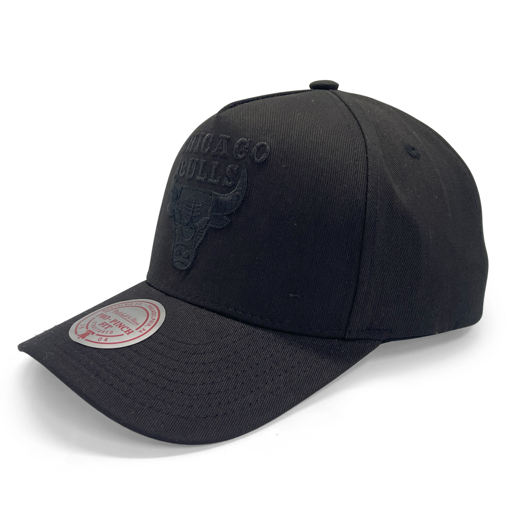 Mitchell & Ness Chicago Bulls Pro Crown Pinch Core Black OSFM