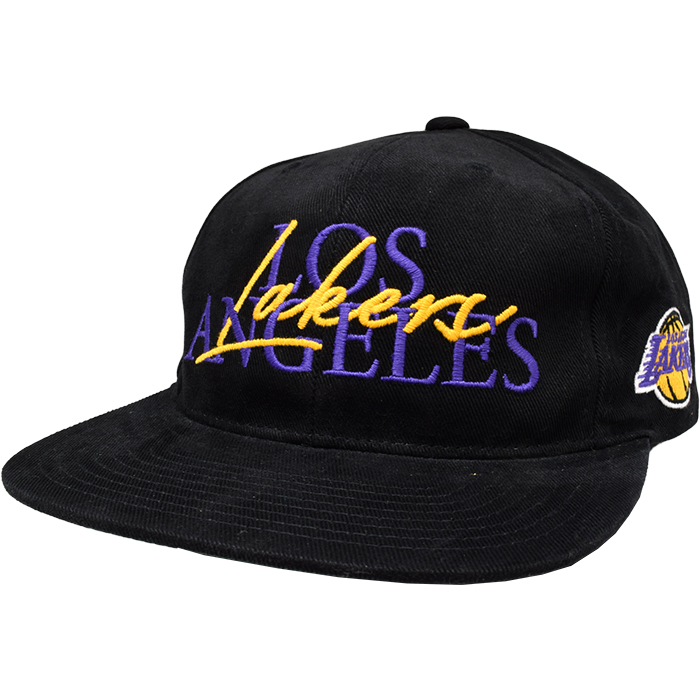 Mitchell & Ness JS19117 LA Lakers Black 3-2 Zone Deadstock Snapback OS