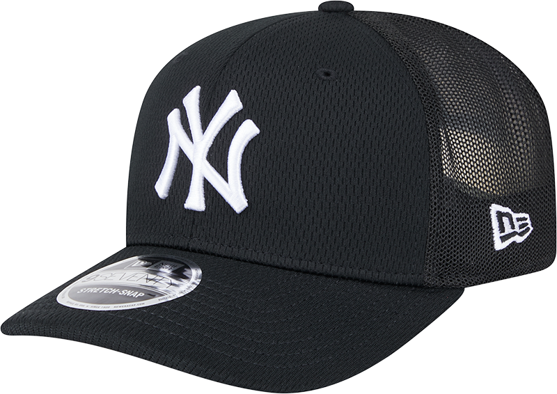 New Era New York Yankees 9Seventy Trucker Dashmark Black OSFM